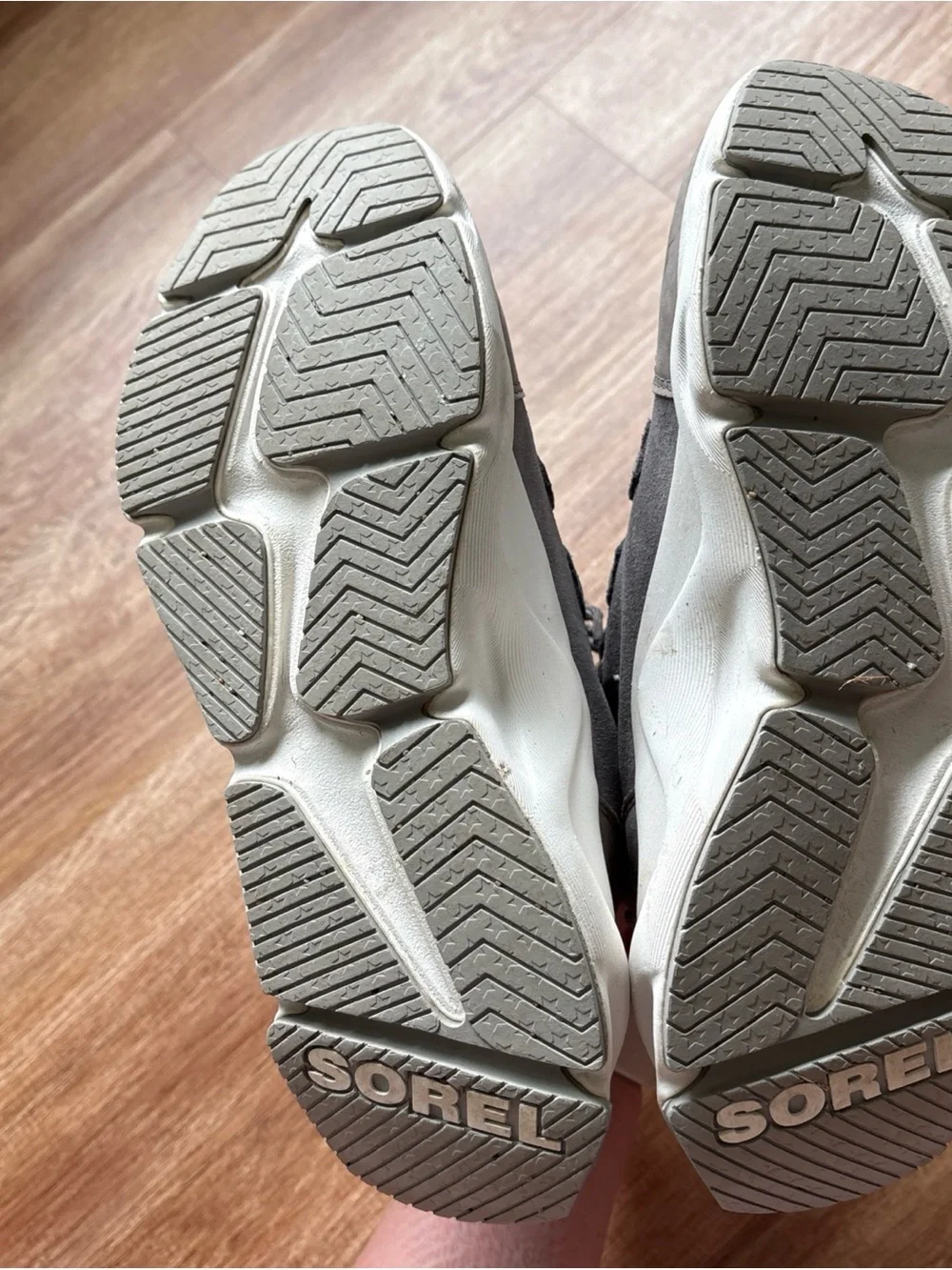 SOREL Kinetic RNEGD Caribou Waterproof Sneakers in Grey, Sz 7